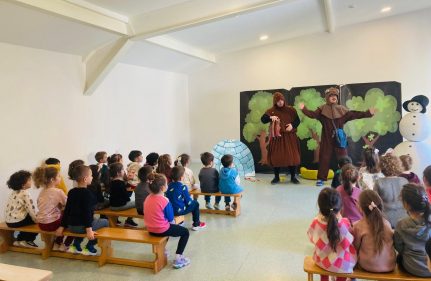 ÖĞRENCİLER “KIŞ GELDİ” TİYATRO OYUNUNU İZLEDİ